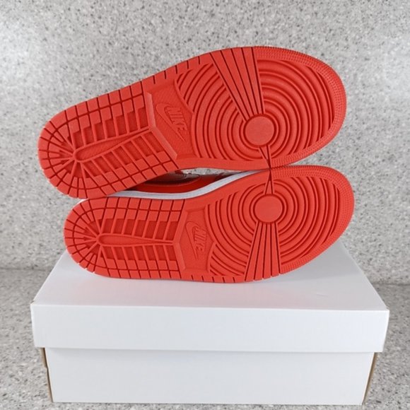 Women's Nike Air Jordan 1 Mid SE University Red Pomegranate Sneakers Shoes - Picture 6 of 11